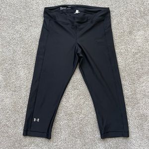 Under Armour 3/4 Length Running Leggings (Barely Worn)